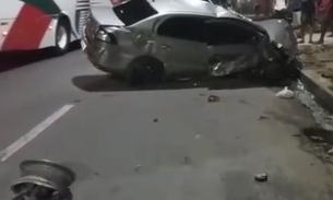 Roda de carro 'voa' e casal fica ferido em acidente grave em avenida de Manaus