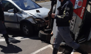  Jovem estreia CNH batendo em carro da PM 