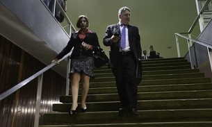 Justiça revoga prisão de Rosinha e Garotinho presos por suspeita de corrupção