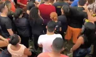 Emoção e revolta tomam conta de sepultamento de motorista de app em Manaus