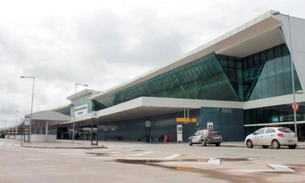 Aeroporto de Manaus fica com pista interditada após acidente com avião 