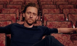 Mulher é flagrada se masturbando durante peça de Tom Hiddleston na Broadway