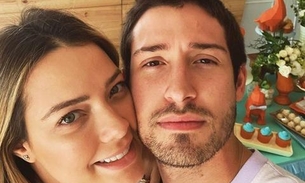 Vinícius Martinez mostra foto do parto de Carol Dantas e faz declaração emocionante