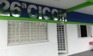 Em Manaus, homem rouba carro e ao fugir colide em muro de casa