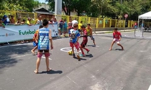 Brincando na Rua agita bairro de Manaus com competição de futebol de rua