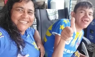 Torcedora do Naça promove feijoada para comprar cadeira de rodas para o filho em Manaus