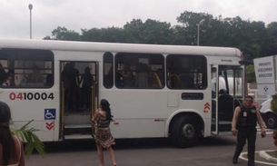 Passageira fica ferida após assaltantes armados ‘tocarem o terror’ em ônibus de Manaus