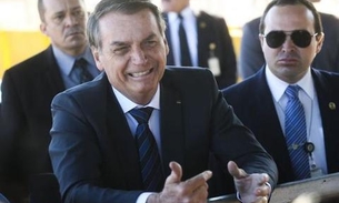 Sugestão de Bolsonaro sobre defecar vira questão de vestibular em universidade no Paraná