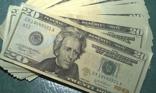 Dólar volta a cair e aproxima-se de R$ 4