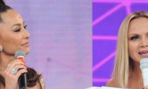 Eliana e Sabrina Sato se beijam durante o Teleton no SBT
