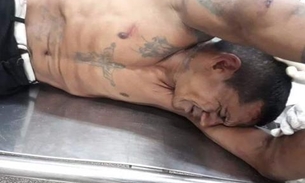 Homem é espancado por populares após fingir estar armado para roubar moto em Manaus