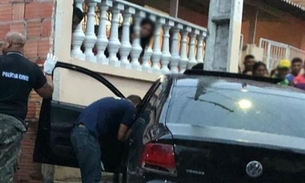 Motorista é crivado de bala e se choca contra muro de casa em Manaus