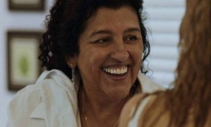 Regina Casé recebe prêmio de Melhor Atriz em festival na Turquia