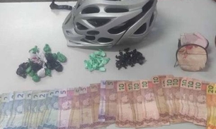 Em Manaus, mulher é presa com mais de 60 trouxinhas de drogas escondidas na bolsa