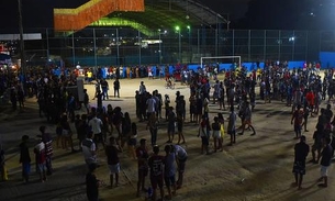 Adolescente é flagrada seminua durante festa ‘paredão’ em Manaus 