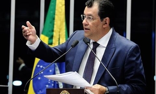 Eduardo Braga propõe isentar do imposto de renda quem ganha até R$ 4,9 mil