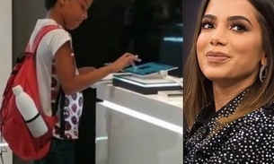 Anitta ajuda menino que viralizou estudando em tablet de shopping