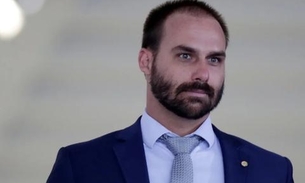 PSL afasta filhos de Bolsonaro de diretórios e analisa expulsão de Eduardo