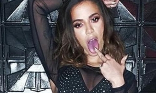 Com calça transparente, Anitta sensualiza com rebolado de fio dental em balada em Las Vegas 