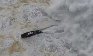 Imagens aéreas mostram resgate de Pedro Scooby após acidente