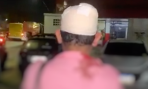 Assaltantes agridem motorista com coronhada durante assalto em Manaus 