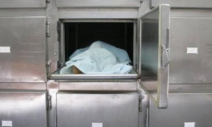 Com pescoço quebrado, homem é achado nos fundos de supermercado em Manaus