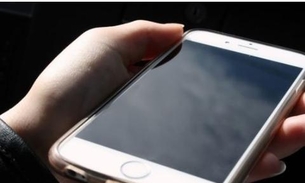 Mulher cai em emboscada e é presa vendendo celular roubado em site de venda