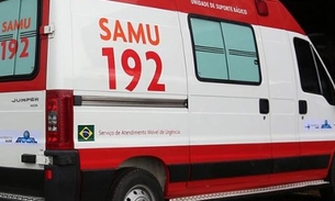 Homem morre e mulher fica ferida após moto desgovernada acertar poste em Manaus