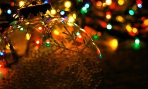 Natal do Abraço chega à zona Leste com inauguração de árvore na bola do Produtor