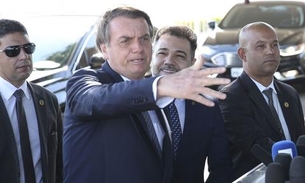 Bolsonaro contradiz Trump e nega que Brasil desvalorize o real