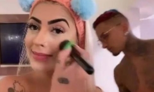 MC Mirella geme ao se maquiar com namorado por trás e internautas apontam sexo oral