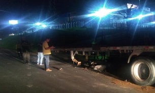 Motociclista morre após bater em traseira de carreta em avenida de Manaus