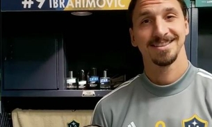 Atacante Ibrahimovic diz que Ronaldinho é melhor que Cristiano Ronaldo