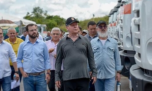 Frota de coleta de lixo ganha reforço de 11 carros novos em Manaus