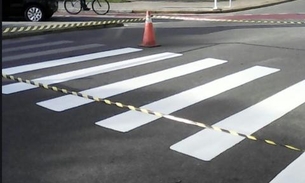 Mototaxista é espancado ao atropelar criança em faixa de pedestre em Manaus