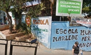 Com uma lixeira, professor é agredido por aluno dentro de sala de aula