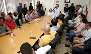 Servidores de área não específica da prefeitura ganham plano de cargos e salários em Manaus 