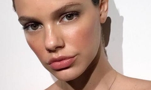 Grávida de 9 meses, Laura Neiva posa nua: 'mãe natureza'