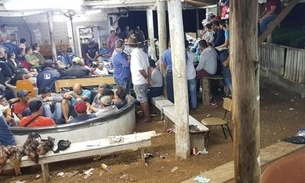 Após denúncia, 100 pessoas são presas durante rinha de galos