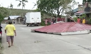 Tufão deixa 16 mortos e 12 desaparecidos nas Filipinas