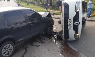 Em Manaus, motorista fica ferido em acidente entre 3 carros perto de área de prova do Detran