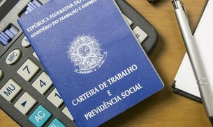 Bolsonaro assina MP e define novo salário mínimo em R$ 1.039 