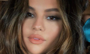 Selena Gomez publica mais de 80 stories em rede social e internet pira 