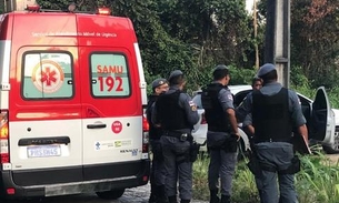 Com mãos e pés amarrados, dupla é encontrada morta em carro abandonado em Manaus