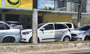 Engavetamento entre quatro carros complica trânsito em avenida de Manaus