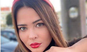 Geisy Arruda mostra bumbum em pose provocante na cama