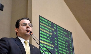 Wilker aciona TCE pedindo que governador devolva 'supersalário' aos cofres públicos