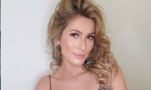 De fio-dental, Lívia Andrade ostenta bumbum em praia