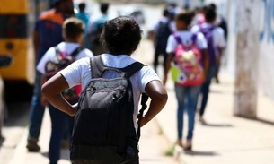 Mochilas pesadas na infância podem acarretar problemas na fase adulta