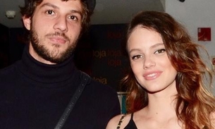 Chay Suede mostra rostinho da filha com Laura Neiva e derrete seguidores